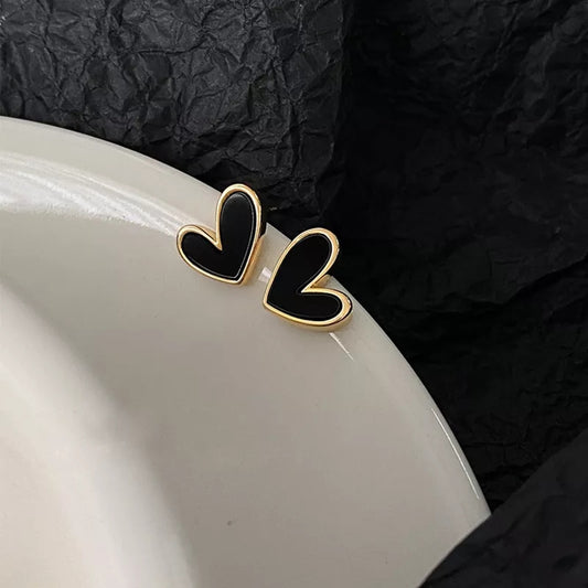 ARETES CORAZÓN (NEGROS)